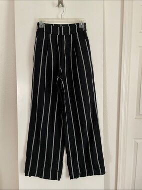 GAP Linen Cotton-High Rise, Wide Leg Trousers Pants 
Black Gray PinStripe